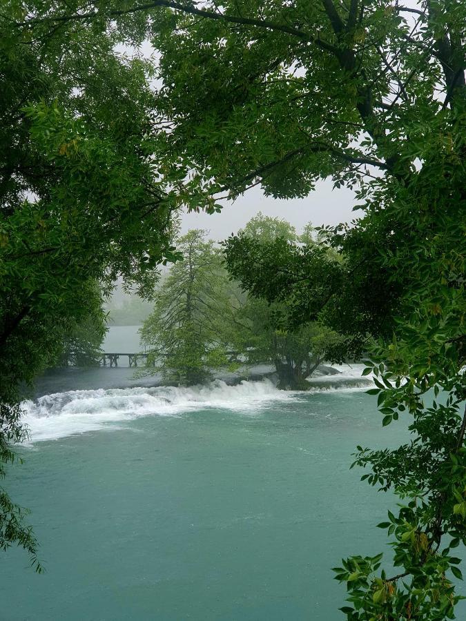 Holiday Home Waterfall View Bihac Luaran gambar